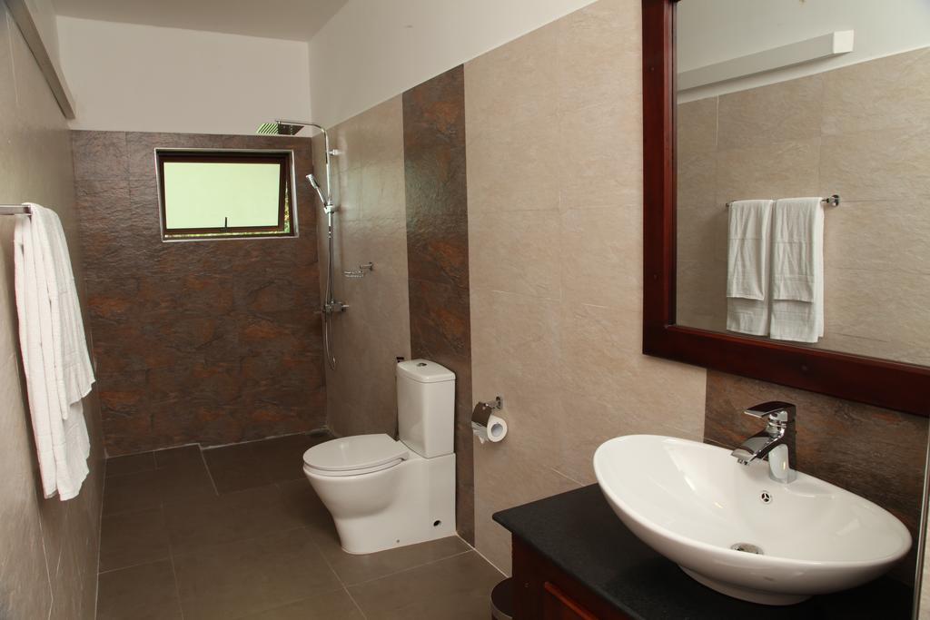 Oreeka - Katunayake Airport Transit Hotels Kültér fotó